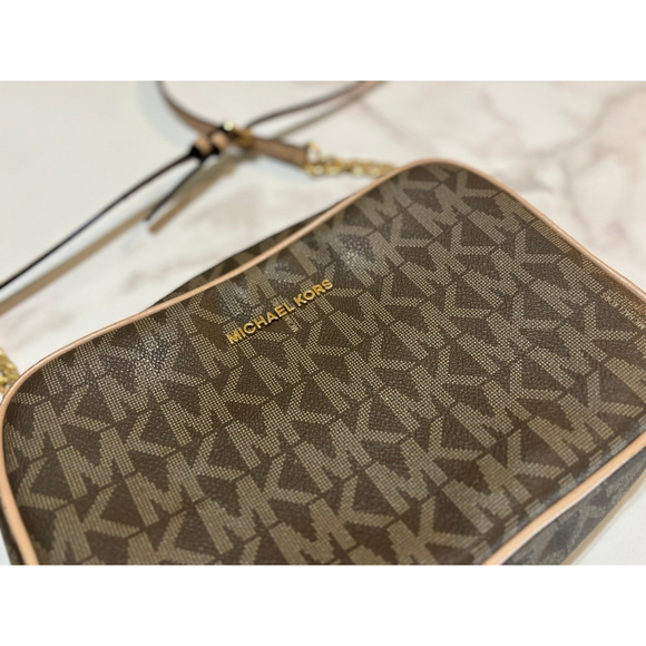 Michael Kors Jet Set bag - Picture 3 of 6